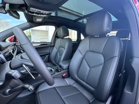 New 2026 Porsche Macan AWD/4WD image 5