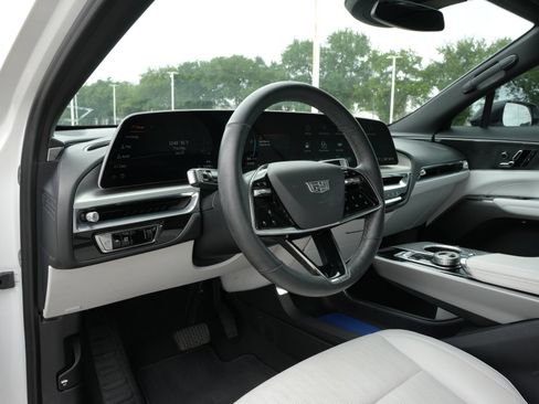 Certified 2024 Cadillac Lyriq Luxury w/ LPO, Floor Liner Package AWD/4WD image 15