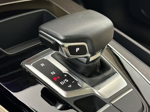 Used 2023 Audi Q5 2.0T Premium w/ Convenience Package image 20