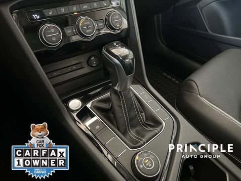 Used 2022 Volkswagen Taos SEL w/ Panoramic Sunroof Package image 25