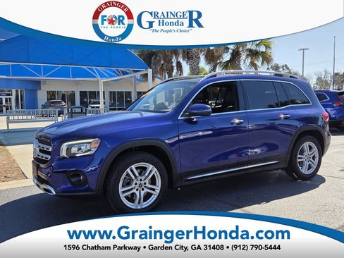 Used 2021 Mercedes-Benz GLB 250 4MATIC w/ Premium Package image 1