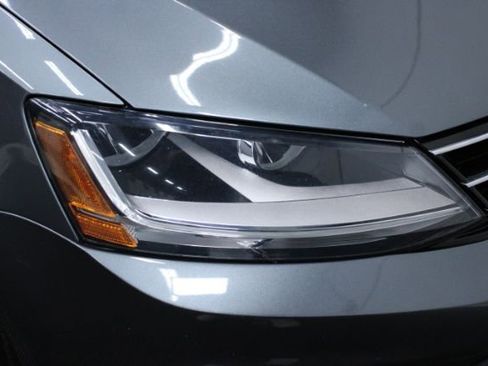 Used 2017 Volkswagen Jetta S image 22