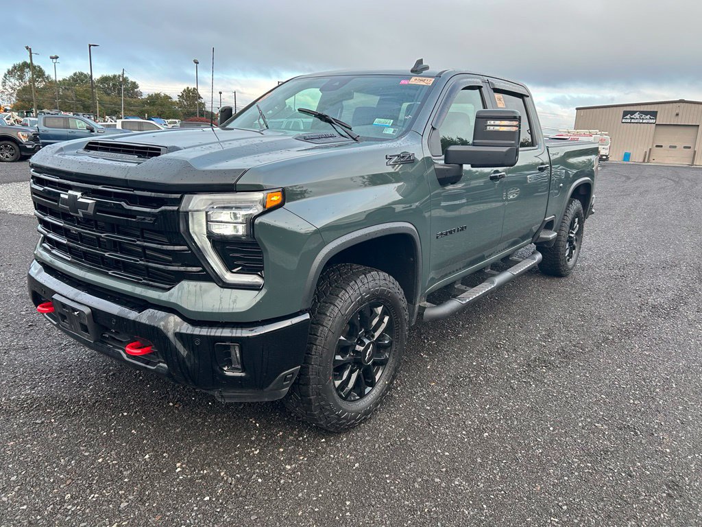 Used 2026 Chevrolet Silverado 2500 LT w/ Trail Boss Package AWD/4WD image 2