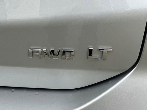 Used 2021 Chevrolet Equinox LT image 33