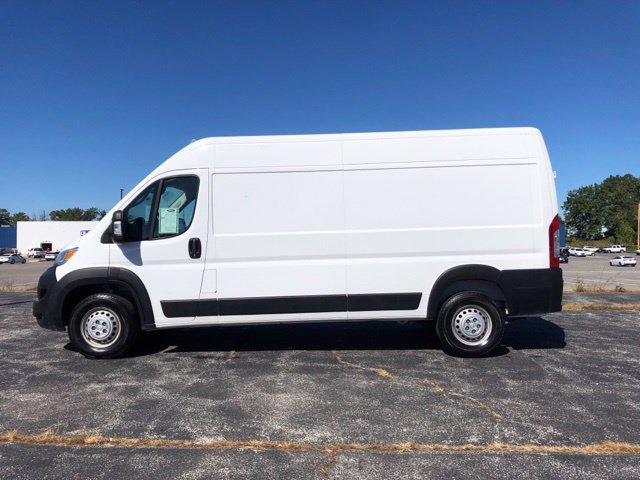 Used 2025 RAM ProMaster 2500 w/ Convenience Group FWD image 3