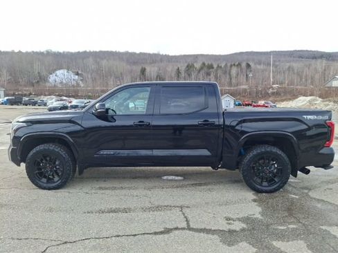 Used 2024 Toyota Tundra Platinum w/ TRD Off-Road Package AWD/4WD image 4