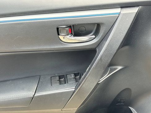 Used 2015 Toyota Corolla S FWD image 16