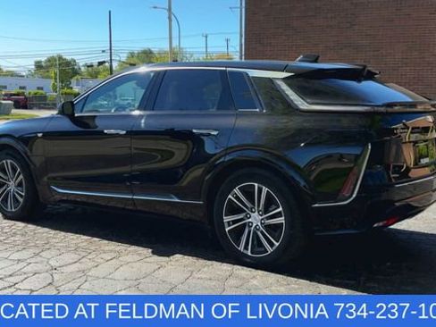 Used 2024 Cadillac Lyriq Luxury w/ LPO, Floor Liner Package AWD/4WD image 6
