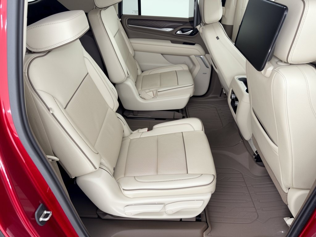 Used 2021 GMC Yukon XL Denali w/ Denali Ultimate Package AWD/4WD image 29