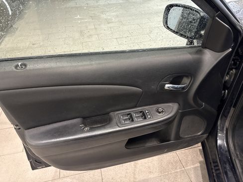 Used 2011 Chrysler 200 Touring w/ Cold Weather Group image 8