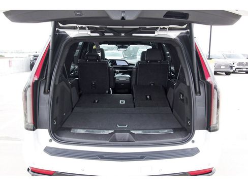 Used 2021 Cadillac Escalade Sport w/ Driver Assist Tech Package AWD/4WD image 31