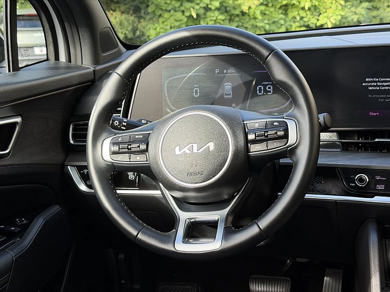 Used 2025 Kia Sportage X-Line w/ Premium Package AWD/4WD image 12