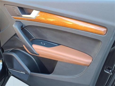 Used 2021 Audi Q5 2.0T Premium Plus image 24