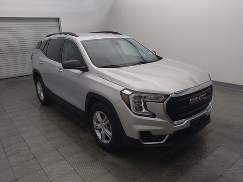 Used 2022 GMC Terrain SLE w/ Driver Convenience Package FWD image 13