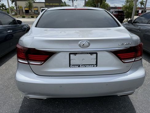 Used 2013 Lexus LS 460 AWD w/ Comfort Pkg image 4