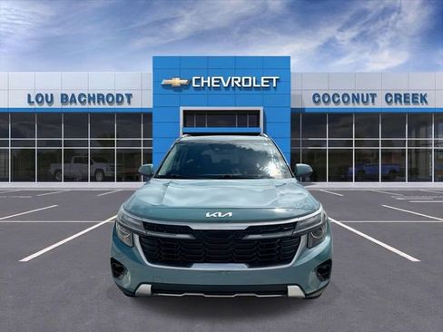 Used 2024 Kia Seltos EX AWD/4WD image 3