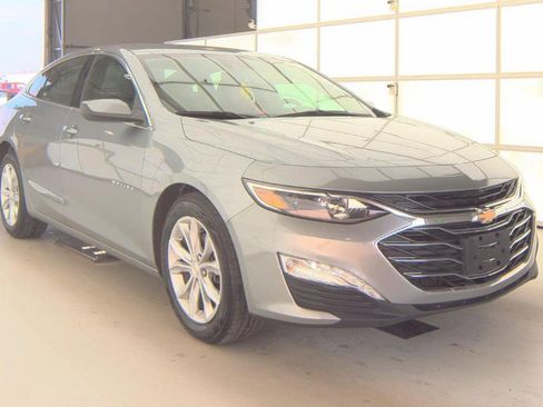 Used 2025 Chevrolet Malibu LT image 4