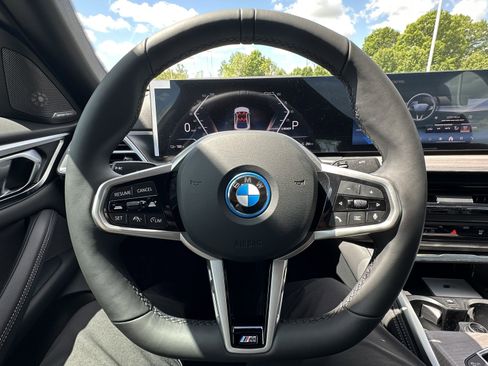Used 2025 BMW i4 xDrive40i w/ M Sport Package AWD/4WD image 17