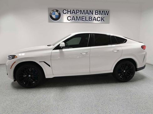 New 2026 BMW X6 xDrive40i image 3