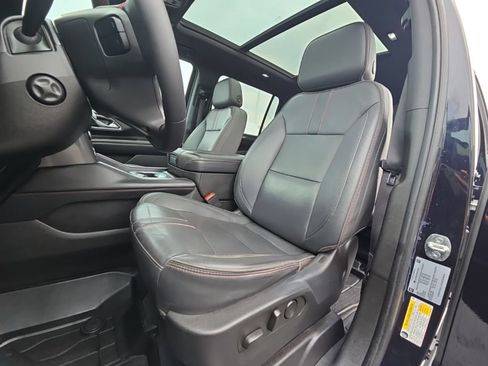 Used 2022 Chevrolet Suburban RST w/ Luxury Package AWD/4WD image 36