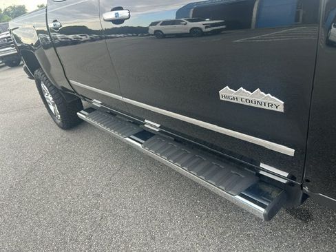 Used 2018 Chevrolet Silverado 2500 High Country w/ Duramax Plus Package AWD/4WD image 22