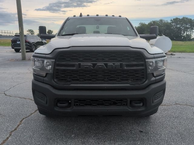Used 2022 RAM 3500 Tradesman w/ Chrome Appearance Group AWD/4WD image 8