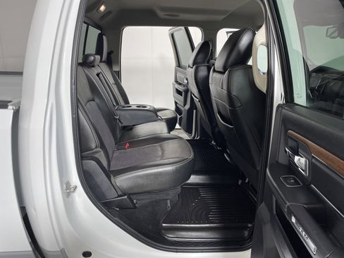 Used 2014 RAM 3500 Laramie image 21