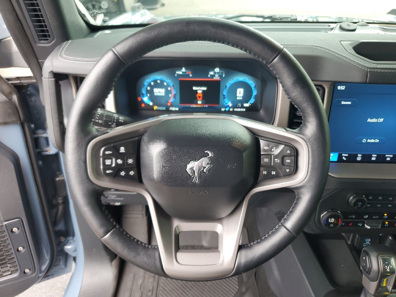 Used 2025 Ford Bronco Outer Banks AWD/4WD image 19