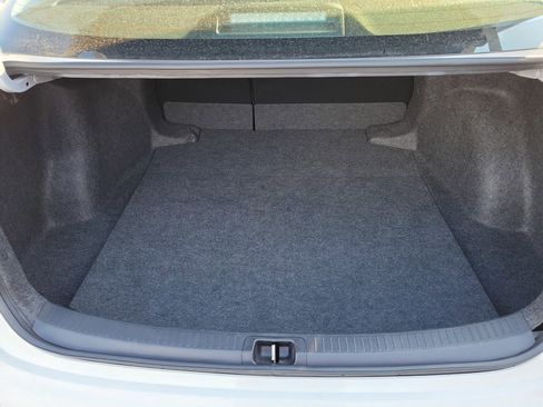 Used 2025 Toyota Corolla LE image 8