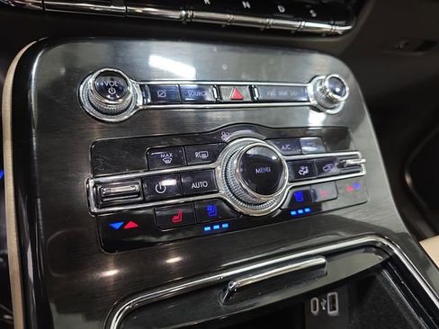 Used 2023 Lincoln Nautilus Reserve w/ Equipment Group 201A image 20