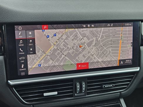 Used 2020 Porsche Cayenne image 26