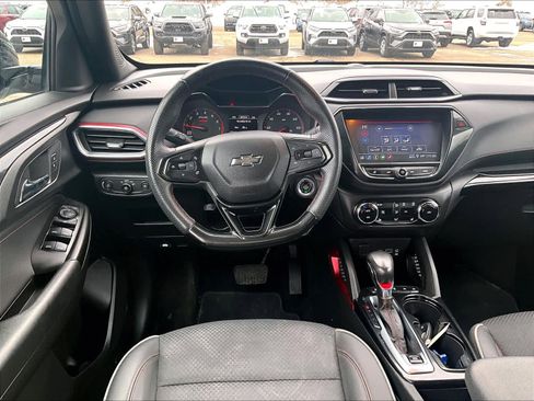 Used 2023 Chevrolet TrailBlazer RS w/ Convenience Package image 17