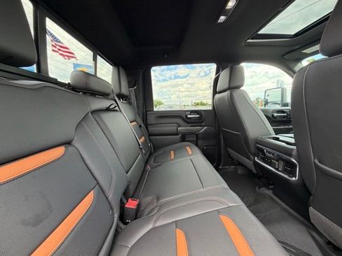 Used 2020 GMC Sierra 2500 AT4 w/ Technology Package AWD/4WD image 36