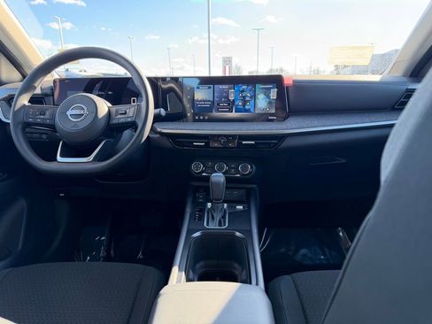 New 2026 Nissan Kicks S image 17