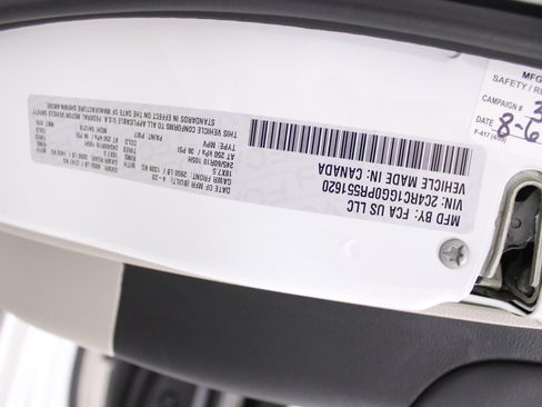 Used 2023 Chrysler Pacifica Limited image 38