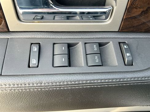 Used 2013 Ford F150 Platinum image 17