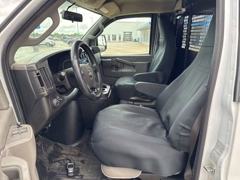 Used 2021 Chevrolet Express 2500 w/ Driver Convenience Package RWD image 28