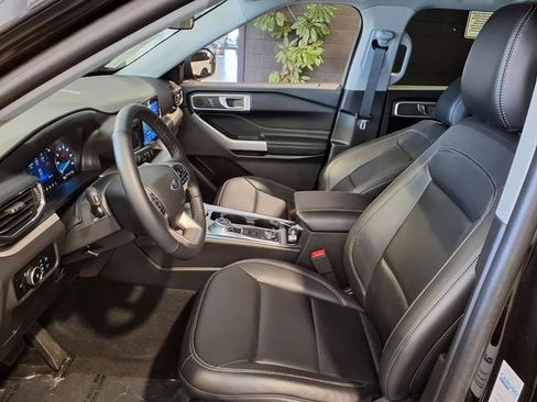 Used 2023 Ford Explorer XLT w/ Equipment Group 202A image 19