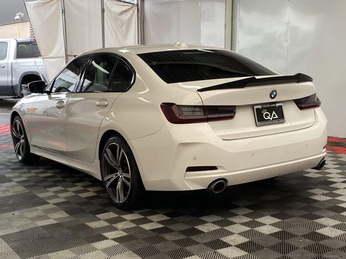 Used 2023 BMW 330i xDrive Sedan w/ Premium Package AWD/4WD image 4
