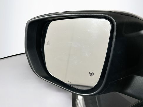 Used 2023 Jeep Grand Cherokee Laredo AWD/4WD image 16