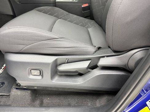 Used 2025 Toyota Tacoma SR5 w/ SR5 Upgrade Package image 28