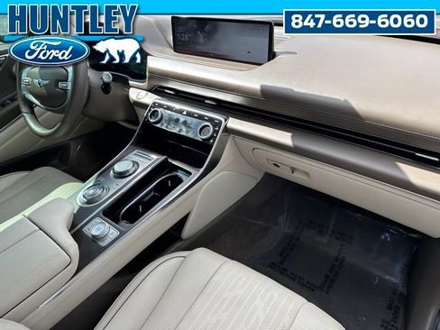 Used 2023 Genesis GV80 2.5T w/ Prestige Package AWD/4WD image 10