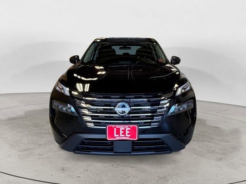 Used 2025 Nissan Rogue S AWD/4WD image 9