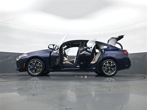 Used 2025 BMW M235i xDrive w/ Premium Package image 35