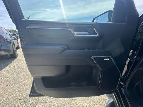 Used 2023 Chevrolet Silverado 1500 RST w/ Redline Edition AWD/4WD image 25