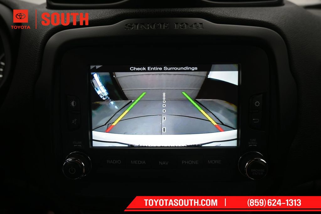 Used 2016 Jeep Renegade Latitude w/ Safety & Security Group FWD image 18