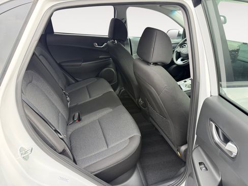 Certified 2023 Hyundai Kona SE image 18