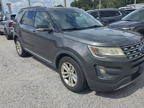Used 2016 Ford Explorer XLT w/ Equipment Group 202A FWD image 1