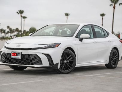 Used 2025 Toyota Camry SE