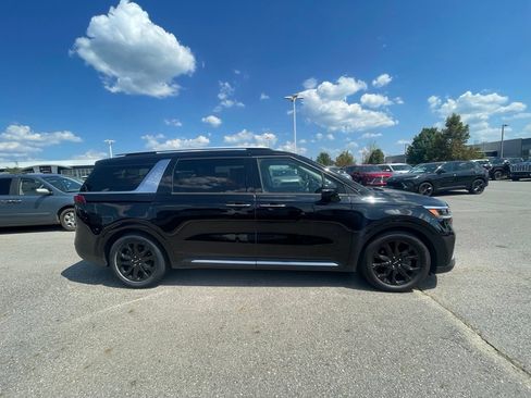 Used 2022 Kia Carnival SX Prestige FWD image 5